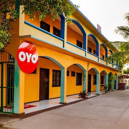 Oyo Hotel Miramar, Loreto 洛雷托 外观 照片